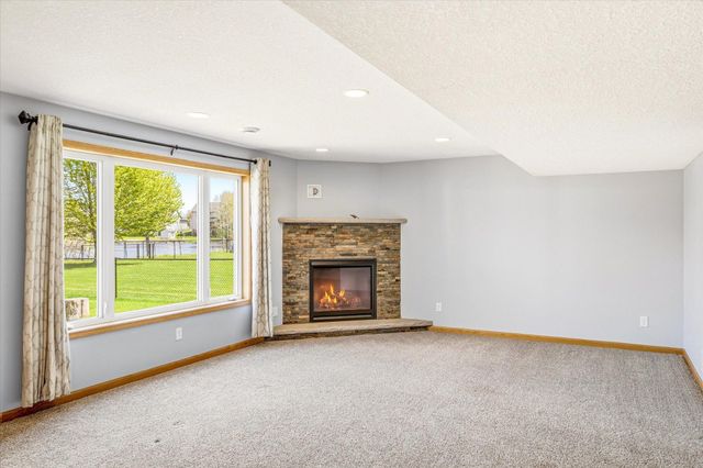 18612 Dunbury Avenue, Farmington, MN 55024