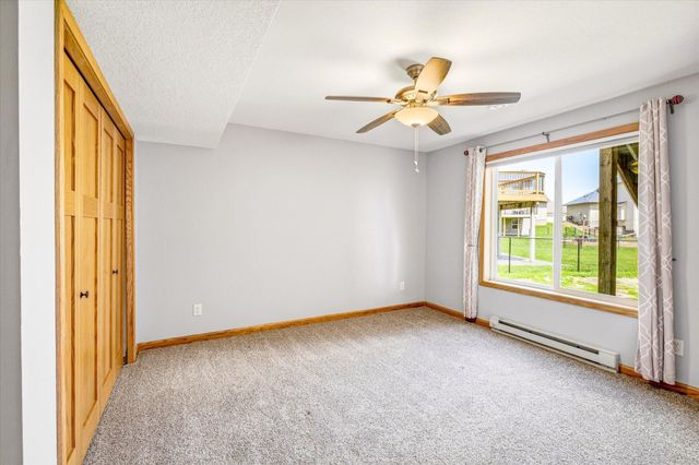 18612 Dunbury Avenue, Farmington, MN 55024