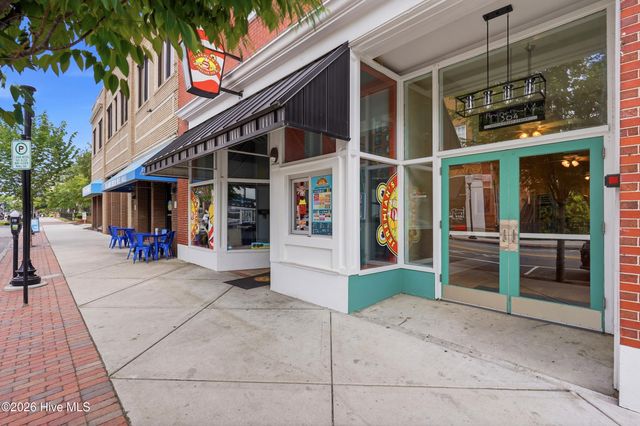 304 N Front Street Apt E, Wilmington, NC 28401