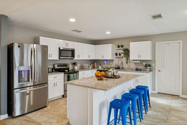 4826 Limestone Well Dr, San Antonio, TX 78247