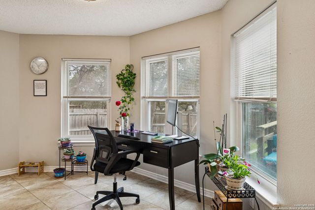 4826 Limestone Well Dr, San Antonio, TX 78247