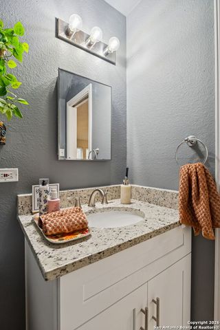 4826 Limestone Well Dr, San Antonio, TX 78247