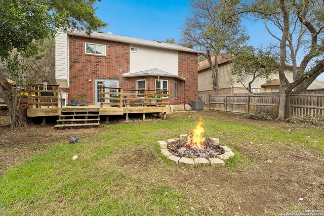 4826 Limestone Well Dr, San Antonio, TX 78247