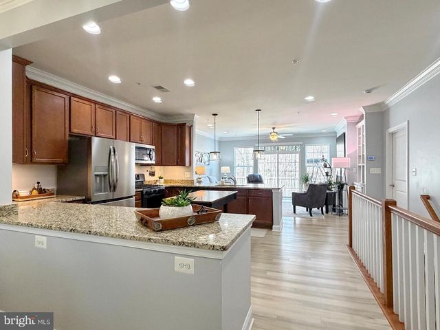 30 STEEPLECHASE DR, La Plata, MD 20646