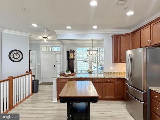 30 STEEPLECHASE DR, La Plata, MD 20646