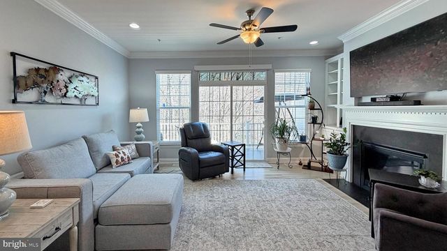30 STEEPLECHASE DR, La Plata, MD 20646
