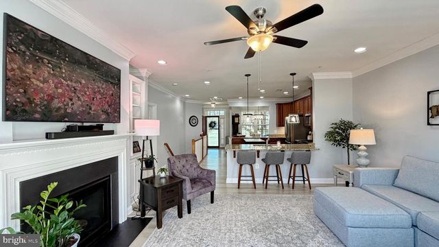 30 STEEPLECHASE DR, La Plata, MD 20646