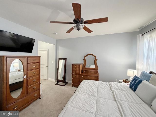 30 STEEPLECHASE DR, La Plata, MD 20646