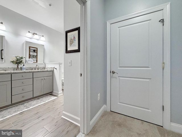 30 STEEPLECHASE DR, La Plata, MD 20646