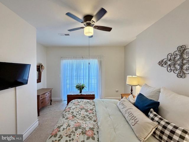 30 STEEPLECHASE DR, La Plata, MD 20646
