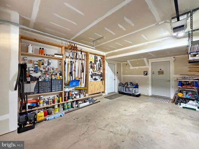 30 STEEPLECHASE DR, La Plata, MD 20646