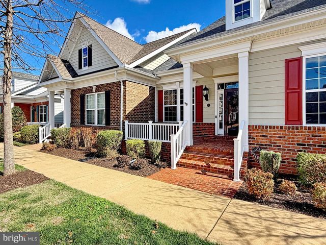 30 STEEPLECHASE DR, La Plata, MD 20646