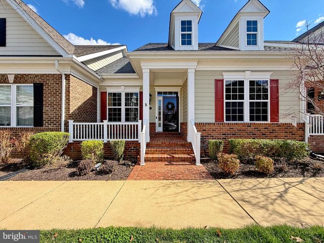 30 STEEPLECHASE DR, La Plata, MD 20646