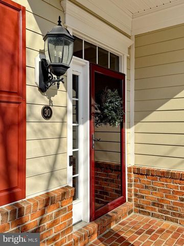 30 STEEPLECHASE DR, La Plata, MD 20646