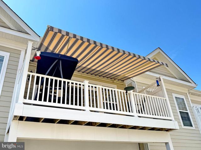 30 STEEPLECHASE DR, La Plata, MD 20646