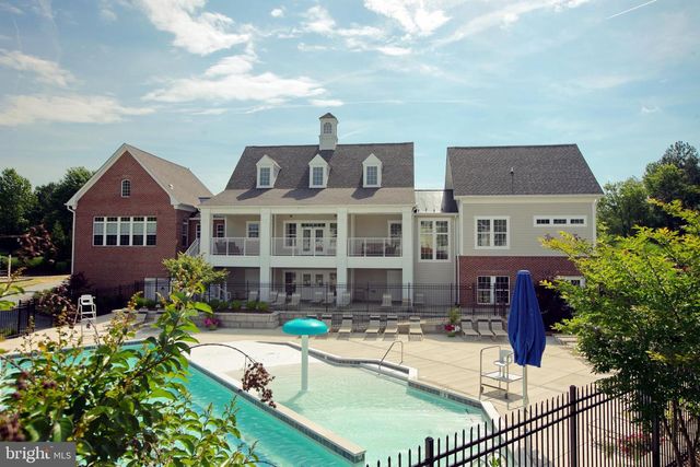 30 STEEPLECHASE DR, La Plata, MD 20646