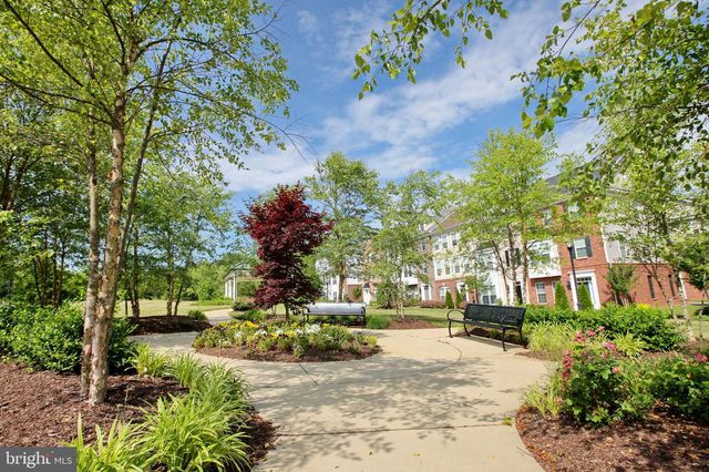 30 STEEPLECHASE DR, La Plata, MD 20646