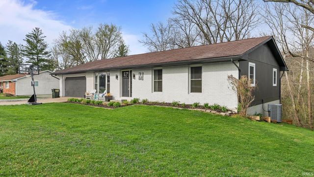 731 Rocky Creek East, Bedford, IN 47421