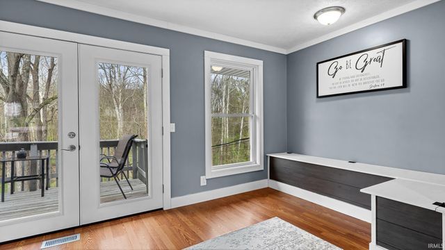 731 Rocky Creek East, Bedford, IN 47421
