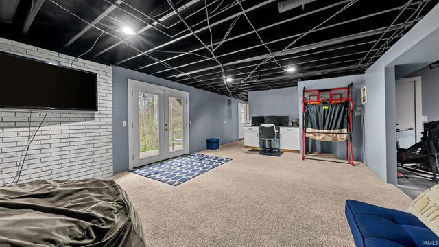 731 Rocky Creek East, Bedford, IN 47421