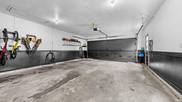 731 Rocky Creek East, Bedford, IN 47421