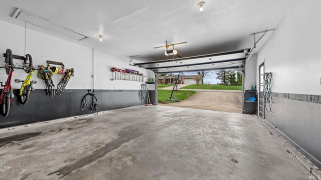 731 Rocky Creek East, Bedford, IN 47421