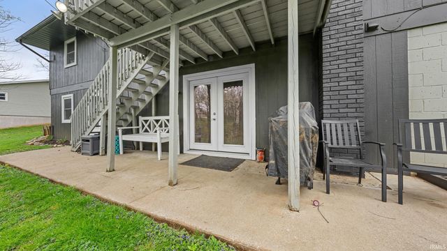 731 Rocky Creek East, Bedford, IN 47421
