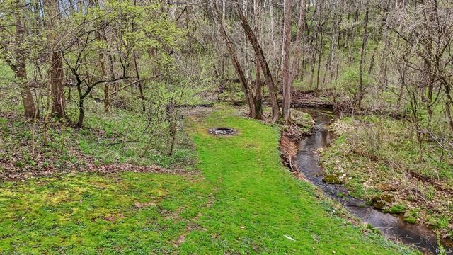 731 Rocky Creek East, Bedford, IN 47421