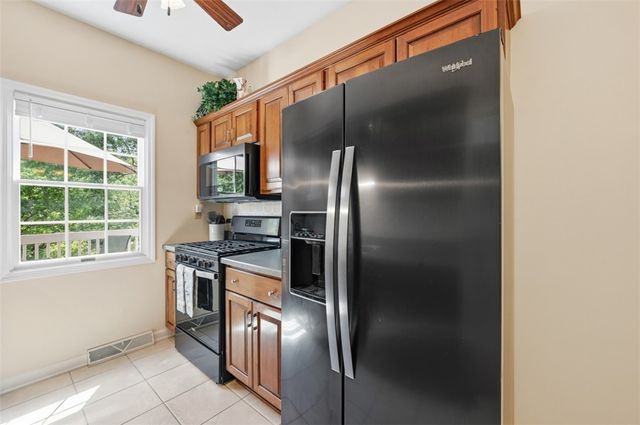 201 Boxwood Ct, Peters Twp, PA 15317