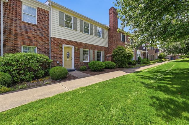 201 Boxwood Ct, Peters Twp, PA 15317