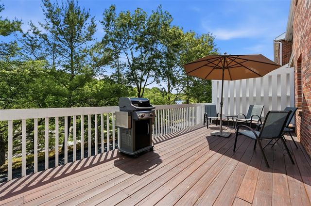 201 Boxwood Ct, Peters Twp, PA 15317