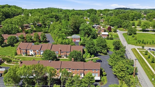 201 Boxwood Ct, Peters Twp, PA 15317
