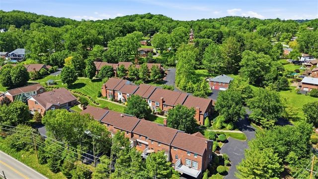 201 Boxwood Ct, Peters Twp, PA 15317