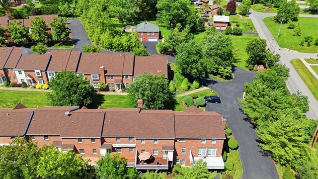 201 Boxwood Ct, Peters Twp, PA 15317