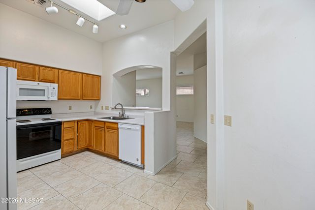 7341 E Calle Hospedero, Tucson, AZ 85715