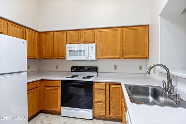 7341 E Calle Hospedero, Tucson, AZ 85715