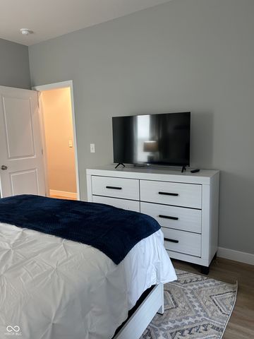 44 E Parkview Avenue B, Indianapolis, IN 46201