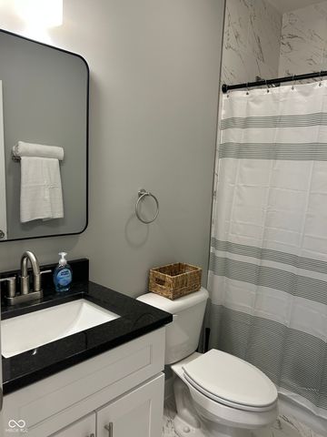 44 E Parkview Avenue B, Indianapolis, IN 46201