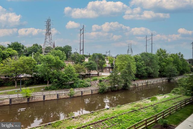 4537 RIVERSIDE WAY, Philadelphia, PA 19127