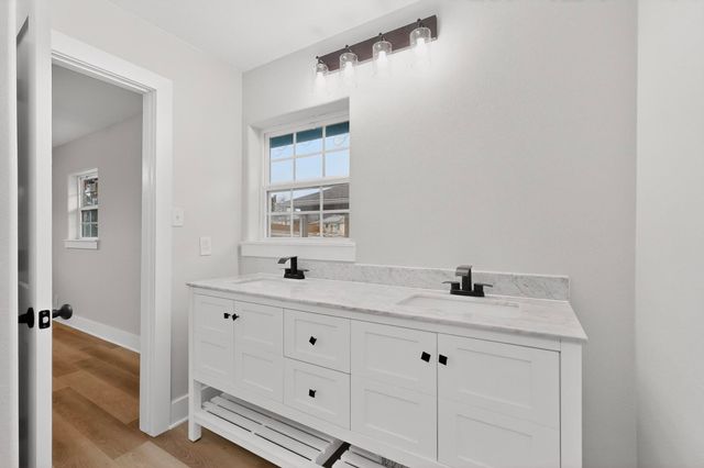 5313 Libbey Avenue, Fort Worth, TX 76107