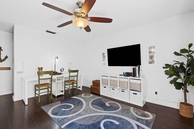 1021 NW 108th Avenue, Plantation, FL 33322