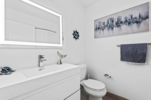 1021 NW 108th Avenue, Plantation, FL 33322