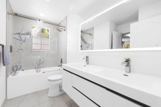 1021 NW 108th Avenue, Plantation, FL 33322