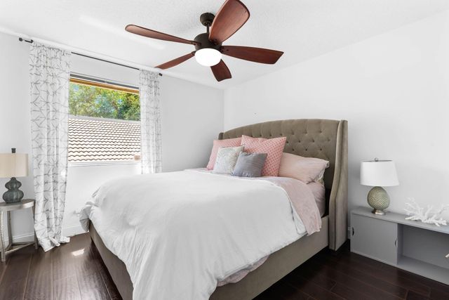 1021 NW 108th Avenue, Plantation, FL 33322