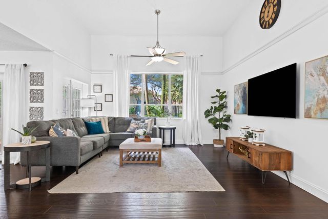 1021 NW 108th Avenue, Plantation, FL 33322