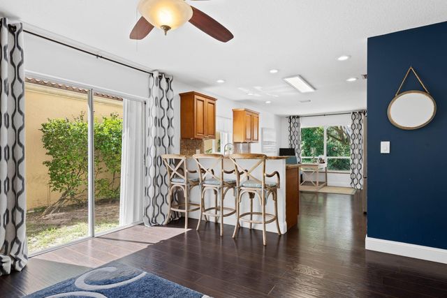 1021 NW 108th Avenue, Plantation, FL 33322