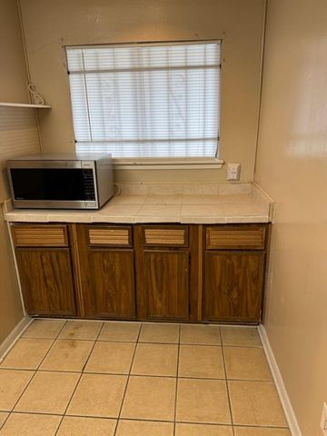 9090 S Braeswood Boulevard 113, Houston, TX 77074
