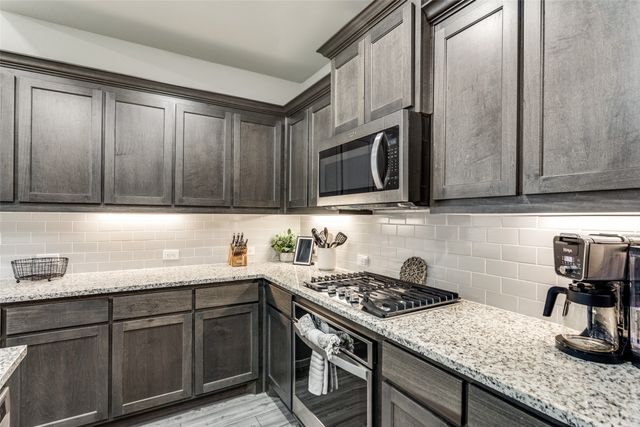 6942 Aster Drive, Venus, TX 76084