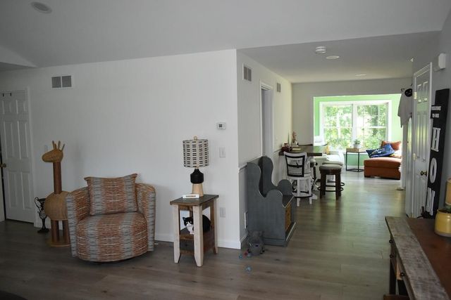 27 Amanda Drive, Hudson, NH 03051
