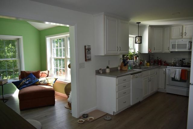 27 Amanda Drive, Hudson, NH 03051